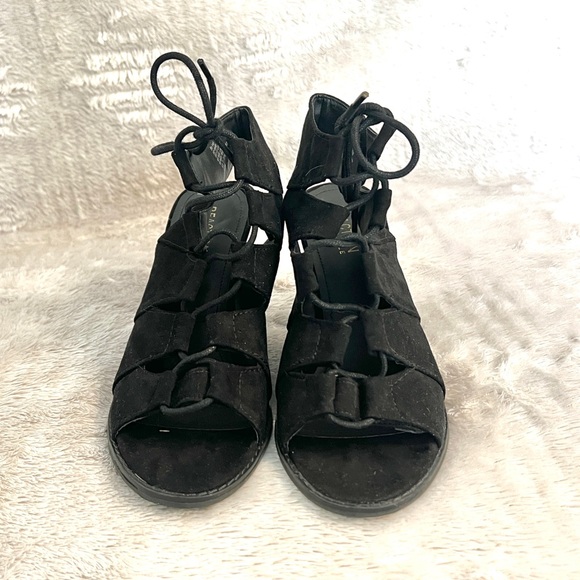Kenneth Cole Lace Up Sandals - Picture 2 of 10